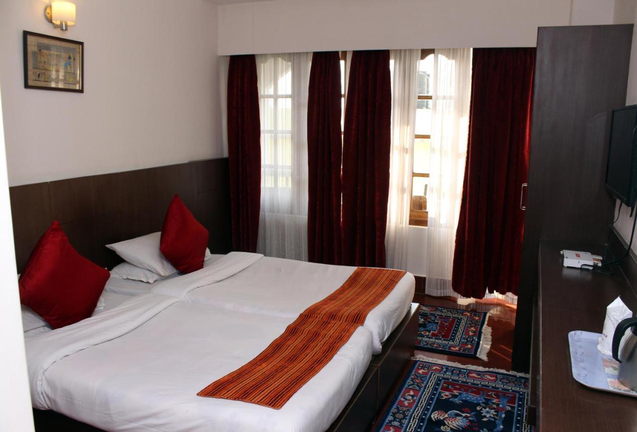 Hotel Tarayana Гангток Екстериор снимка