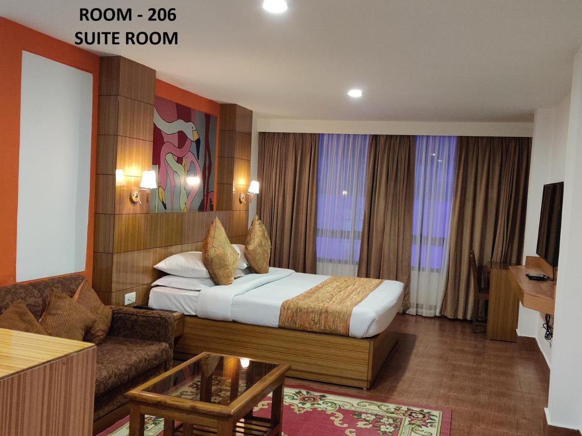 Hotel Tarayana Гангток Екстериор снимка