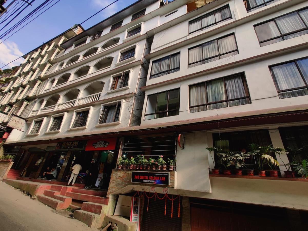Hotel Tarayana Гангток Екстериор снимка