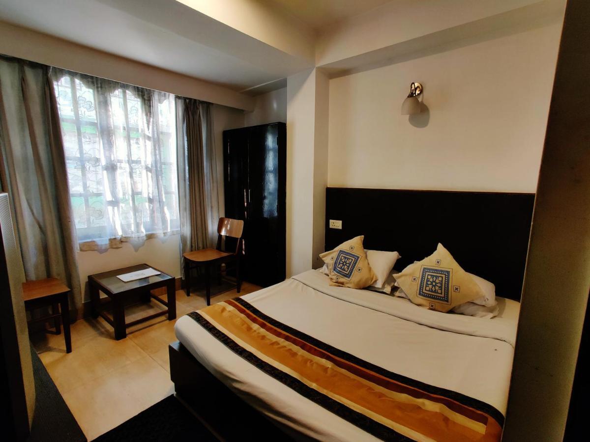 Hotel Tarayana Гангток Екстериор снимка